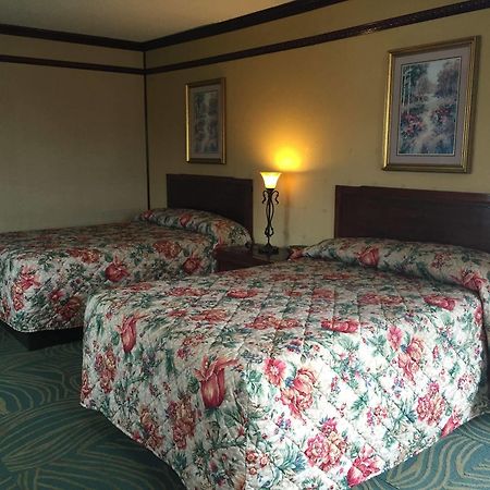 Track & Turf Motel Mount Laurel Eksteriør billede